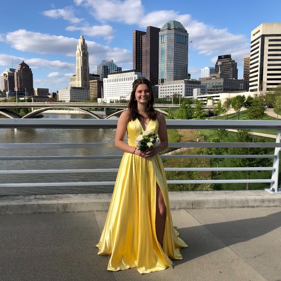 Prom Dress - Picture 1 of 3